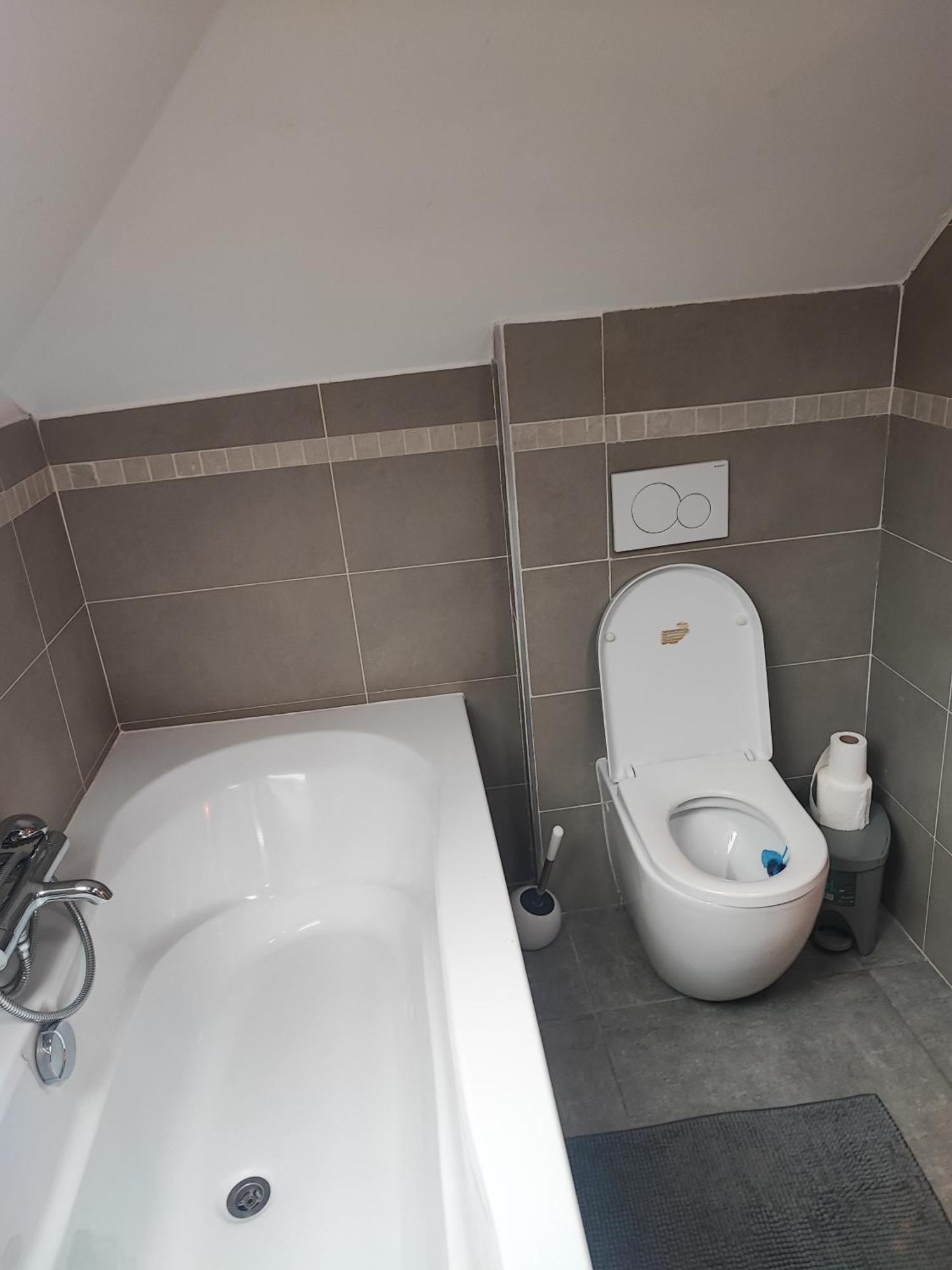 Maison 3 Chambres Proximite Aeroport Et Grand Axes Charleroi Dış mekan fotoğraf